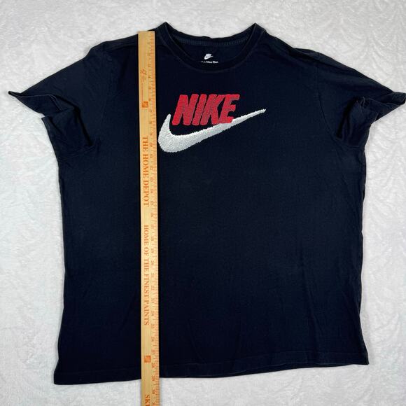 Nike Sportswear Short Sleeve Crewneck T-Shirt Black Red Logo Men's XXL Cotton - Picture 5 of 7